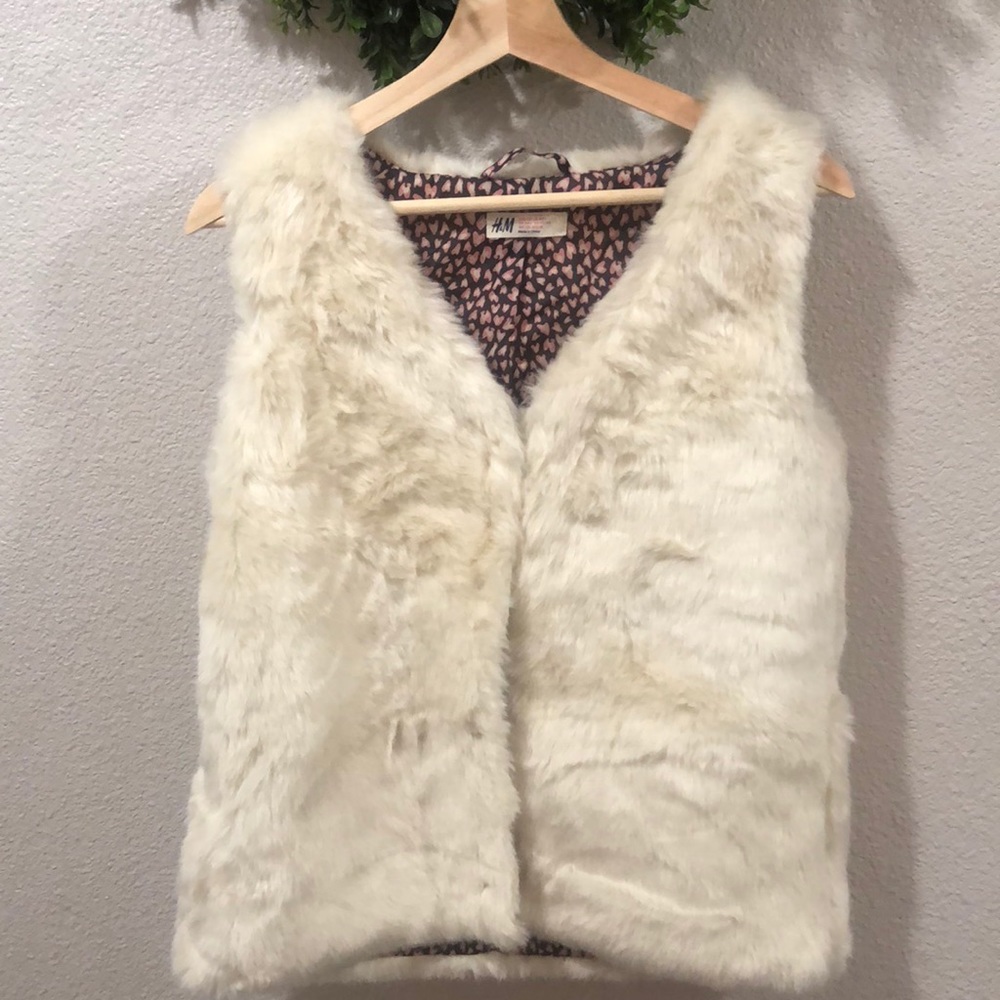 H&M kid’s white fur vest